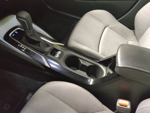 Used 2022 Toyota Corolla SE image 26