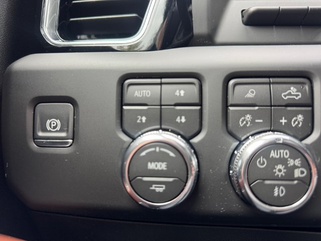 Used 2026 GMC Sierra 1500 Denali Ultimate AWD/4WD image 18