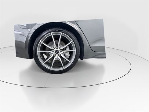 Used 2024 Genesis G70 2.5T image 3