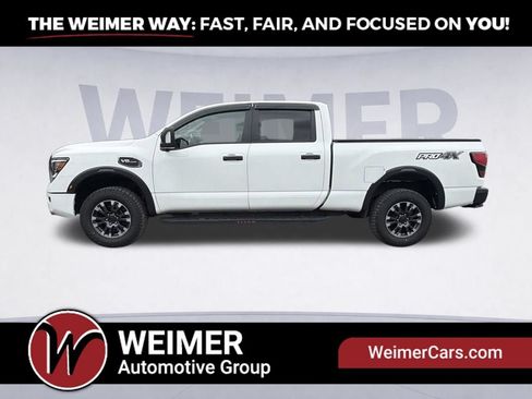 Used 2024 Nissan Titan PRO-4X w/ Pro-4x Convenience Package AWD/4WD image 6