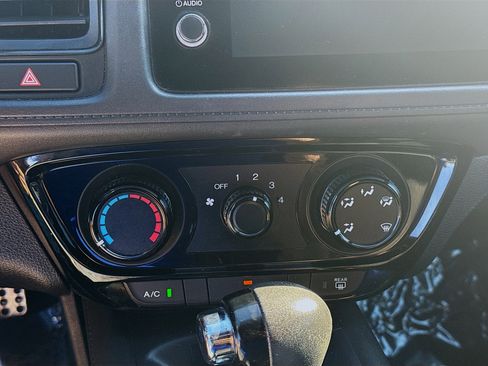 Certified 2021 Honda HR-V Sport image 14