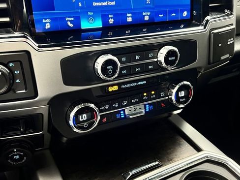 Used 2022 Ford F250 Lariat w/ Tremor Off-Road Package AWD/4WD image 9