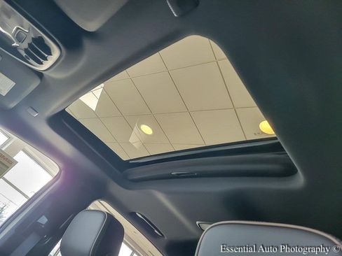 New 2026 GMC Canyon Denali image 11