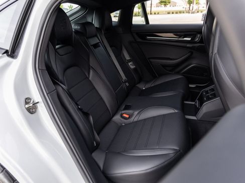 Certified 2026 Porsche Panamera RWD image 42