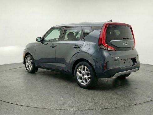 Used 2025 Kia Soul LX w/ LX Technology Package FWD image 6
