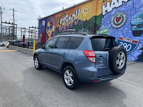 Used 2011 Toyota RAV4 4WD w/ Upgrade Value Pkg image 3