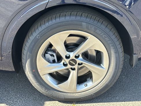 New 2026 Genesis GV70 2.5T Advanced image 19