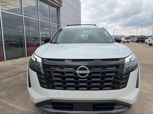 New 2026 Nissan Pathfinder Platinum image 6