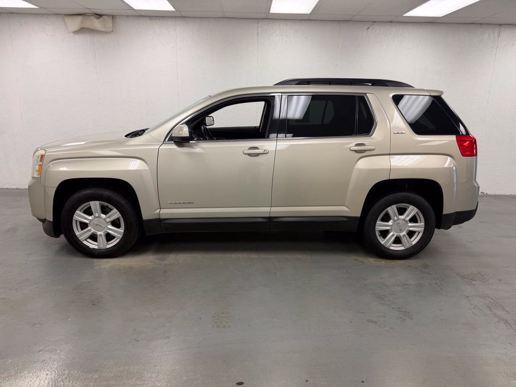 Used 2014 GMC Terrain SLE w/ Convenience Package FWD image 2