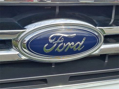 Used 2019 Ford Ranger Lariat w/ Equipment Group 501A Mid image 5