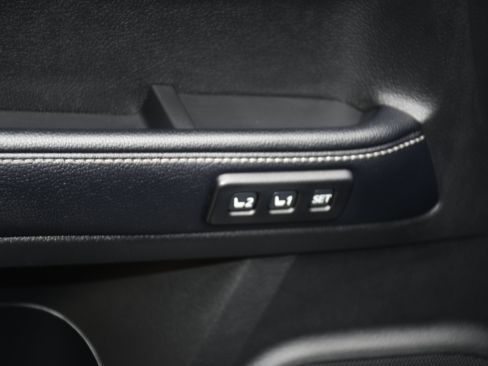 Used 2019 Toyota 4Runner Limited AWD/4WD image 11