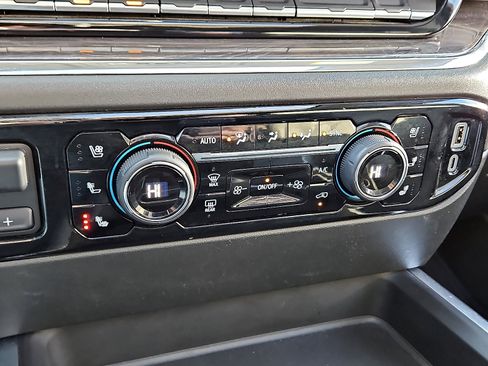 Used 2024 Chevrolet Silverado 2500 LTZ w/ LTZ Plus Package image 15