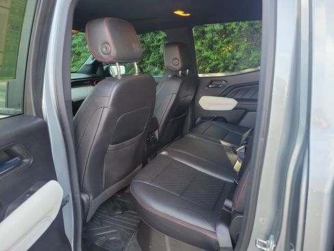 Used 2024 GMC Canyon AT4X AWD/4WD image 12