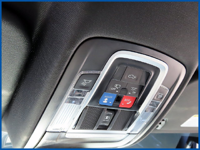 Used 2023 RAM 1500 Laramie AWD/4WD image 19