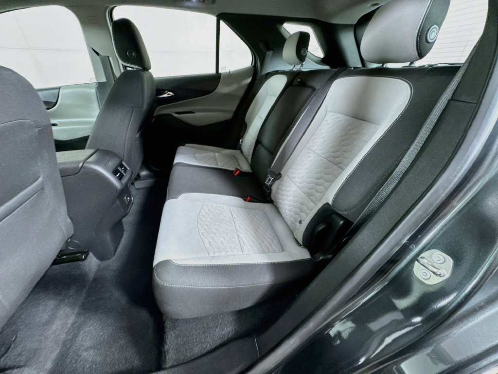 Used 2020 Chevrolet Equinox LS FWD image 28