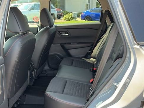 Certified 2025 Nissan Rogue SV AWD/4WD image 23