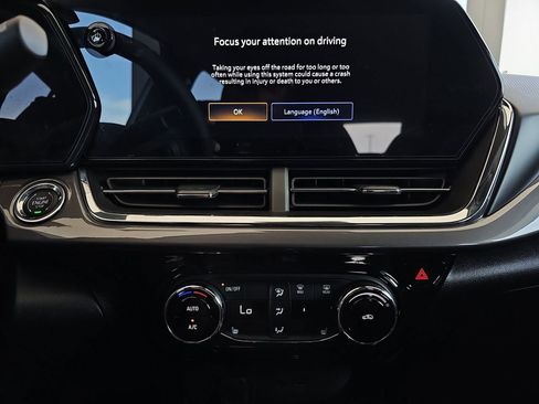 Used 2025 Chevrolet Trax ACTIV w/ Driver Confidence Package FWD image 25