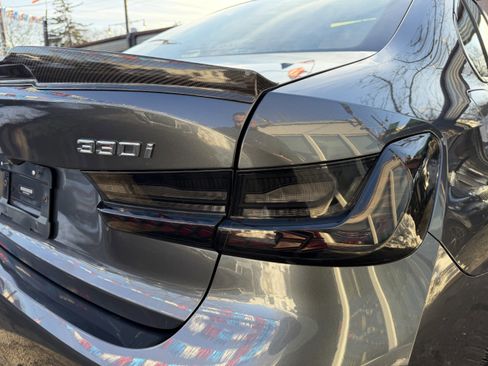 Used 2021 BMW 330i xDrive Sedan w/ Convenience Package image 14