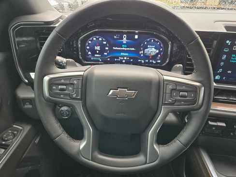 Used 2023 Chevrolet Silverado 1500 RST AWD/4WD image 11