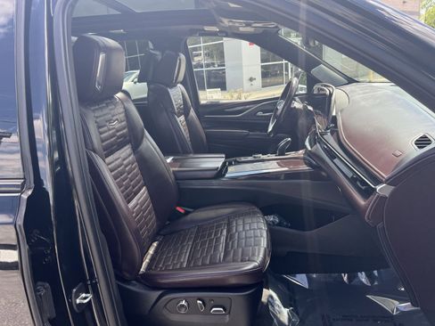 Used 2023 Cadillac Escalade ESV Sport Platinum AWD/4WD image 35