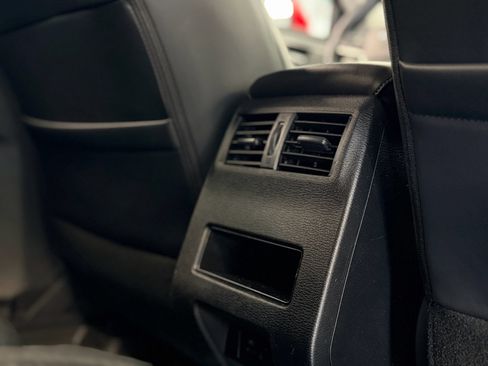 Used 2023 Mitsubishi Outlander SE image 30