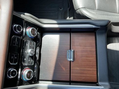 Used 2022 GMC Yukon XL Denali RWD image 21