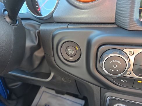 Used 2022 Jeep Gladiator Mojave w/ LED Lighting Group image 26