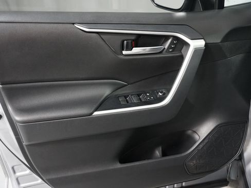 Certified 2021 Toyota RAV4 XLE Premium FWD image 29