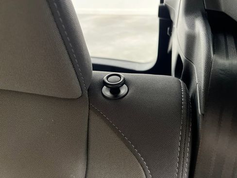 Used 2025 Subaru Crosstrek 2.0i Premium image 14