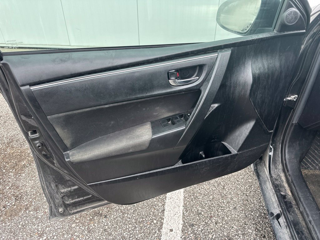 Used 2019 Toyota Corolla LE FWD image 13