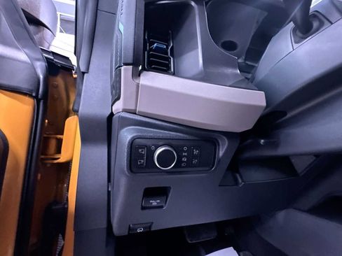 Used 2022 Ford Bronco Wildtrak image 16