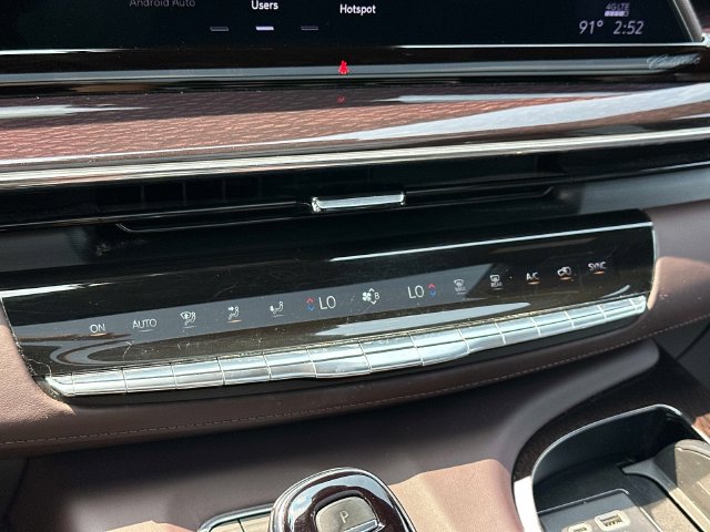 Used 2023 Cadillac Escalade ESV Premium Luxury Platinum AWD/4WD image 35