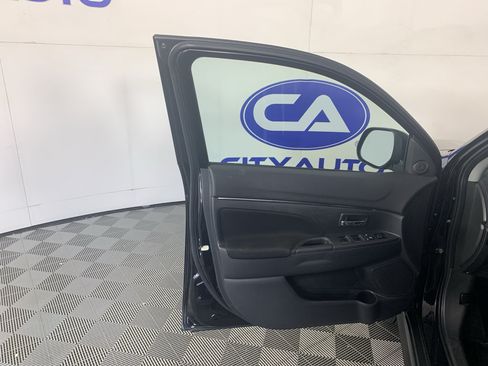 Used 2024 Mitsubishi Outlander Sport ES AWD/4WD image 13