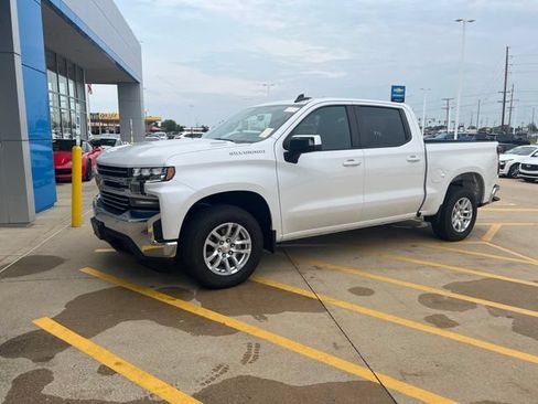 Used 2021 Chevrolet Silverado 1500 LT RWD image 3