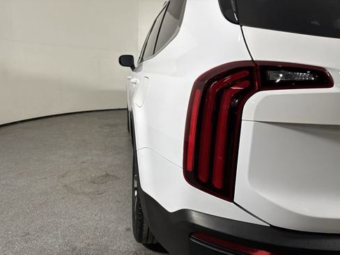 Used 2022 Kia Telluride EX w/ EX Premium Package image 32