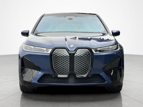 Used 2023 BMW iX xDrive50 w/ Premium Package AWD/4WD image 8