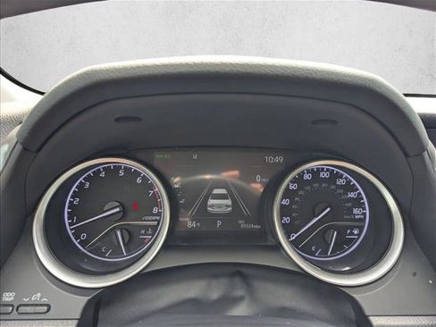 Used 2022 Toyota Camry XLE FWD image 9