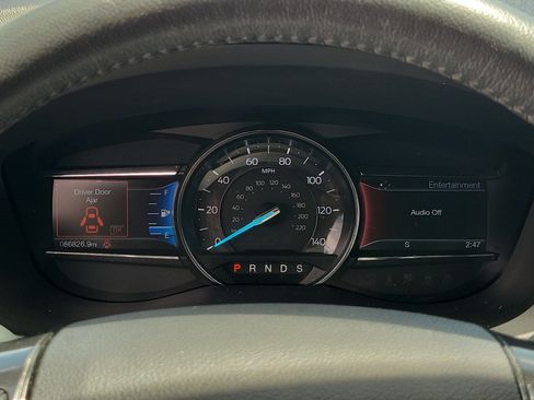 Used 2017 Ford Explorer XLT w/ Equipment Group 202A FWD image 27
