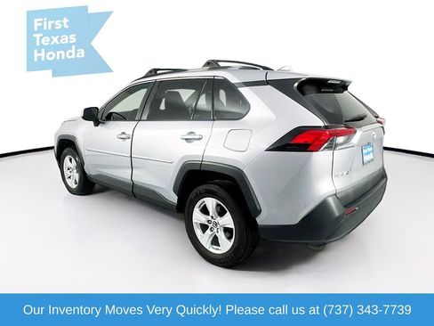 Used 2019 Toyota RAV4 XLE image 4
