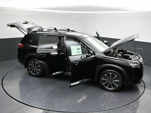 New 2026 Nissan Pathfinder Platinum image 34