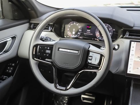 New 2026 Land Rover Range Rover Velar Dynamic SE image 14