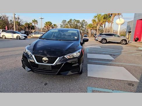 Used 2020 Nissan Versa S image 20