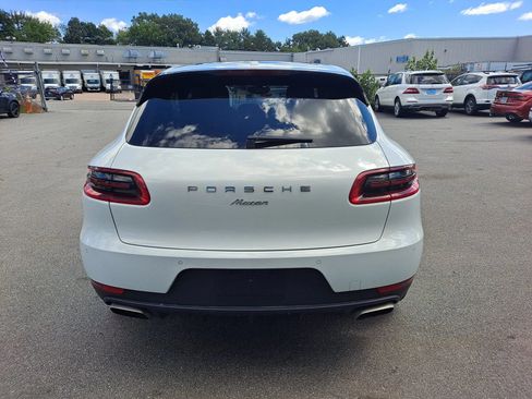 Used 2018 Porsche Macan Sport Edition AWD/4WD image 6