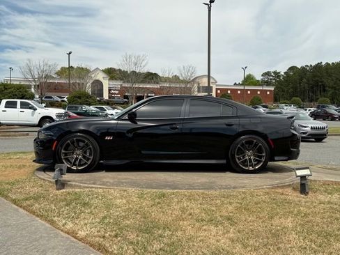 Used 2021 Dodge Charger Scat Pack w/ Dynamics Package image 4
