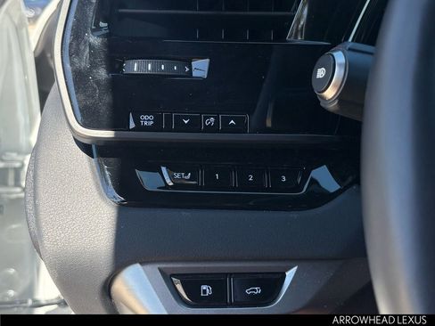 Used 2025 Lexus RX 450h AWD w/ Convenience Package image 21