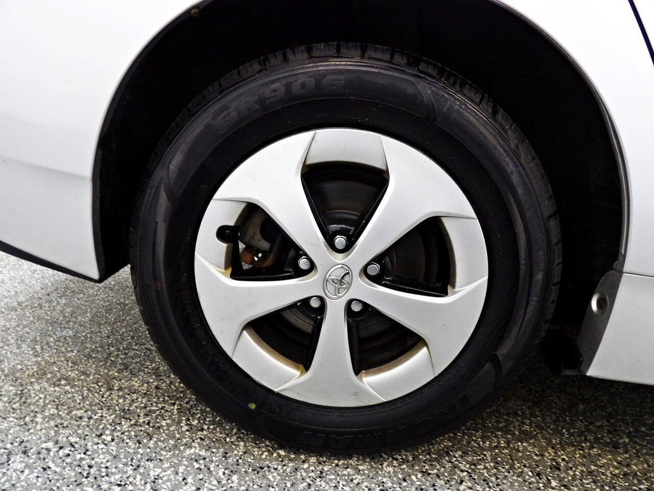 Used 2014 Toyota Prius Two FWD image 19