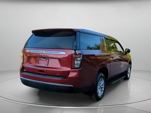 Used 2021 Chevrolet Suburban LT RWD image 26