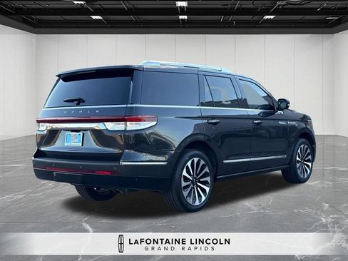 Certified 2023 Lincoln Navigator Reserve AWD/4WD image 5