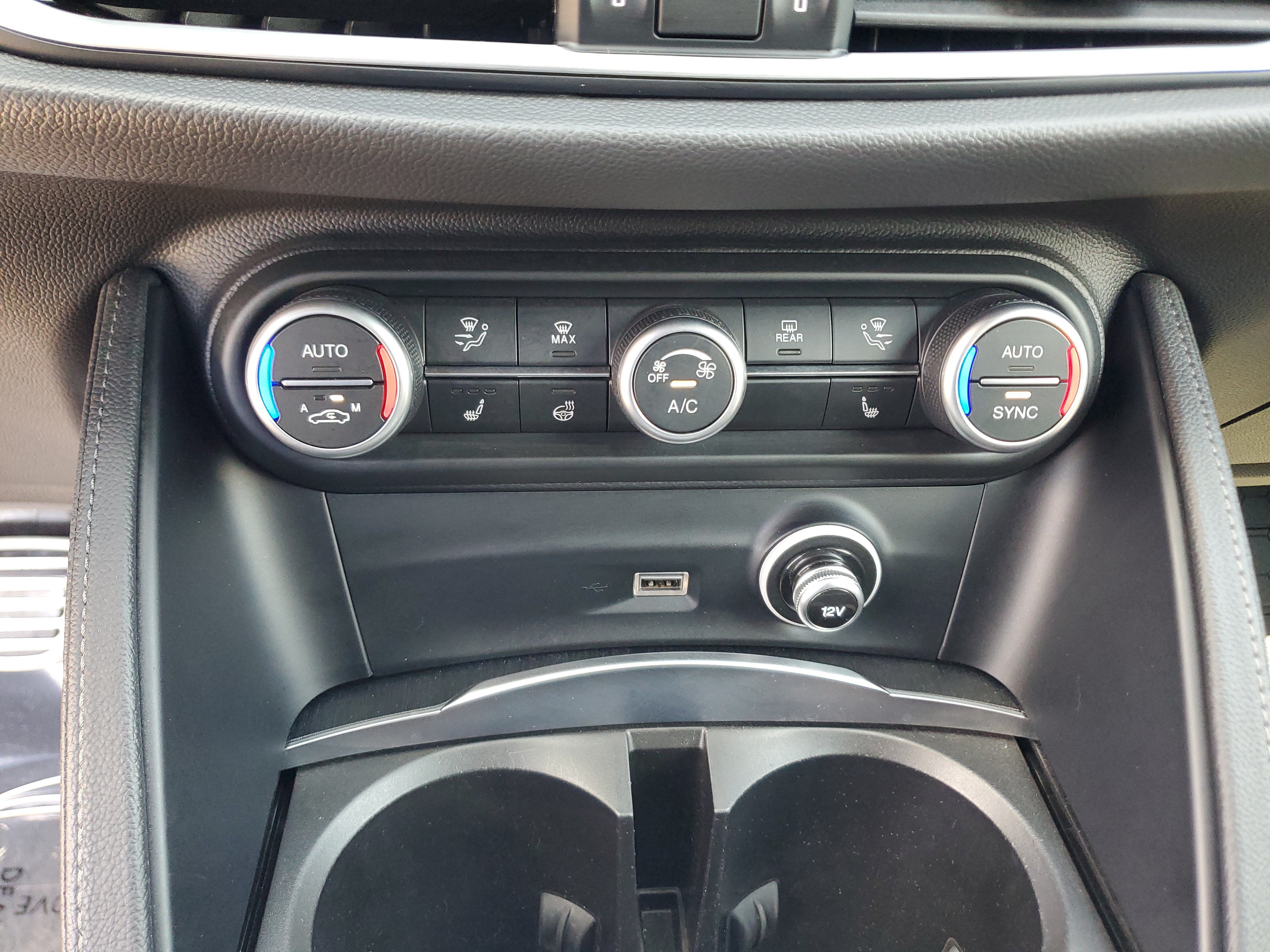 Used 2022 Alfa Romeo Stelvio Sprint RWD image 25