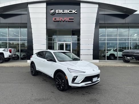 New 2025 Buick Envista Sport Touring image 2